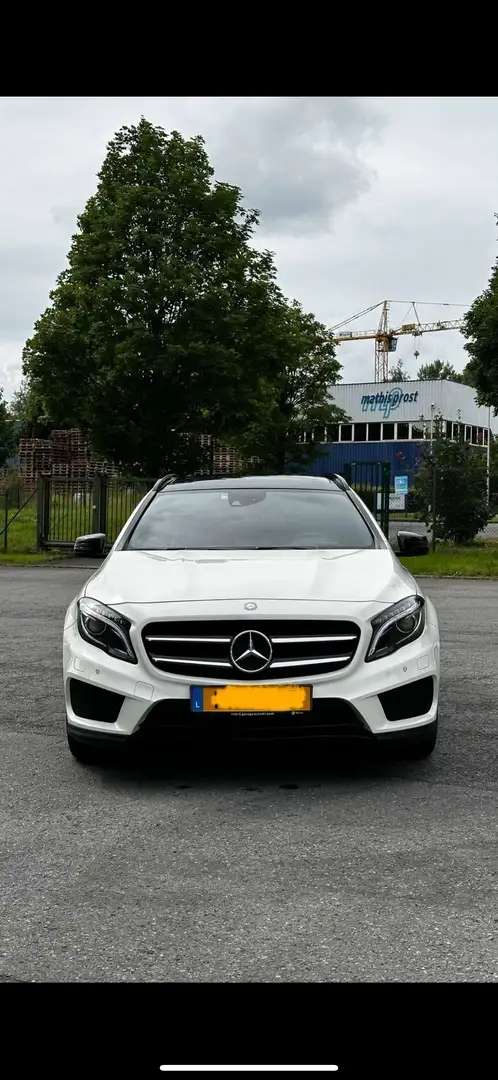 Mercedes-Benz GLA 220 CDI 4Matic 7G-DCT AMG Line - 1