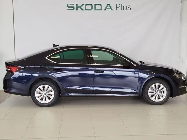 Skoda Octavia view 3