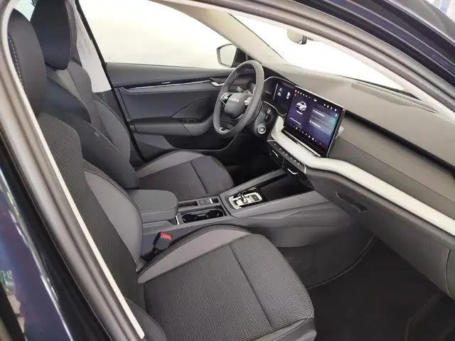 Skoda Octavia view 5