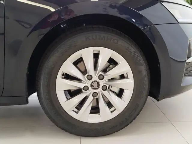 Skoda Octavia view 8