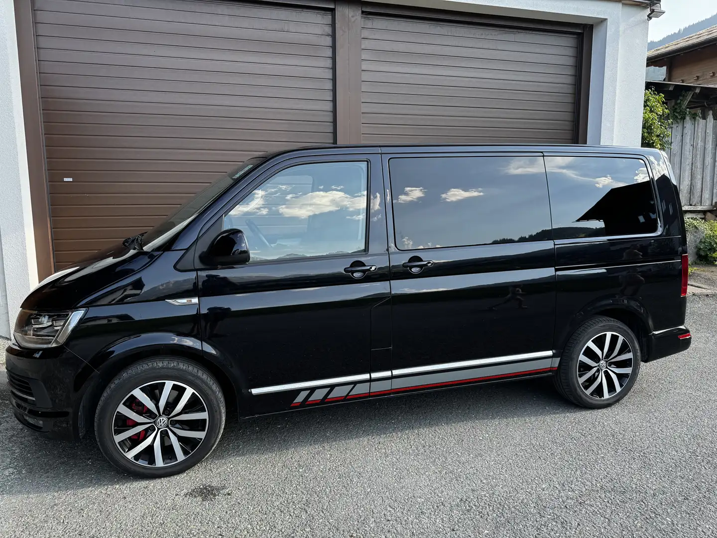 Volkswagen T6 Multivan Comfortline 2,0 TDI 4Motion BMT DSG - 1