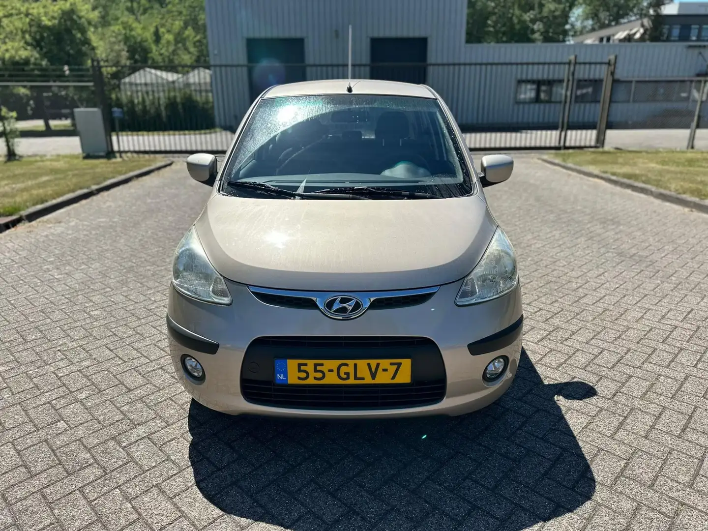 Hyundai i10 1.1 i-Catcher/AIRCO/ELECRAMEN VOOR-ACHTER Beige - 2