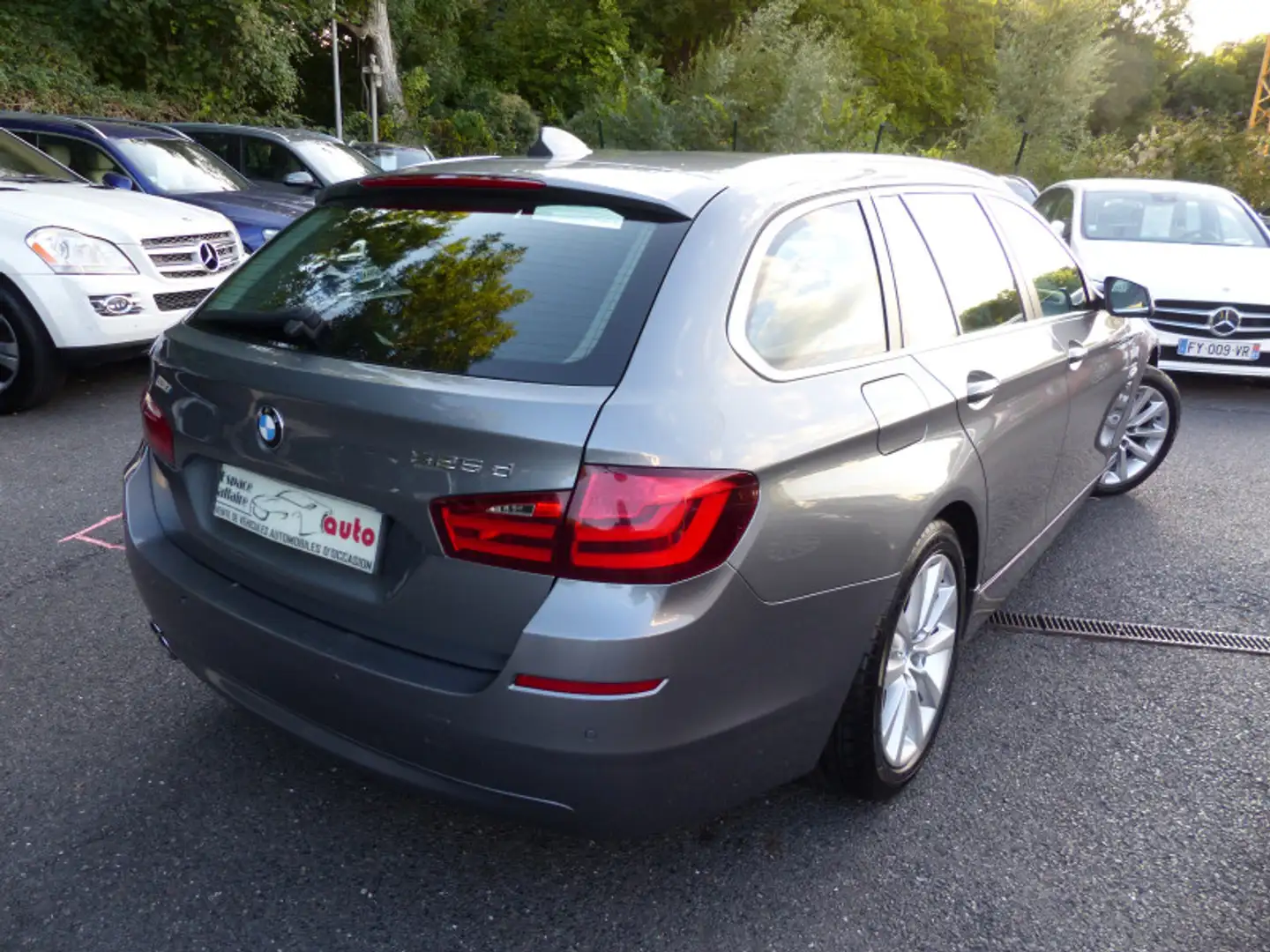 BMW 525 (F11) 525DA XDRIVE 218CH LUXE Gris - 2
