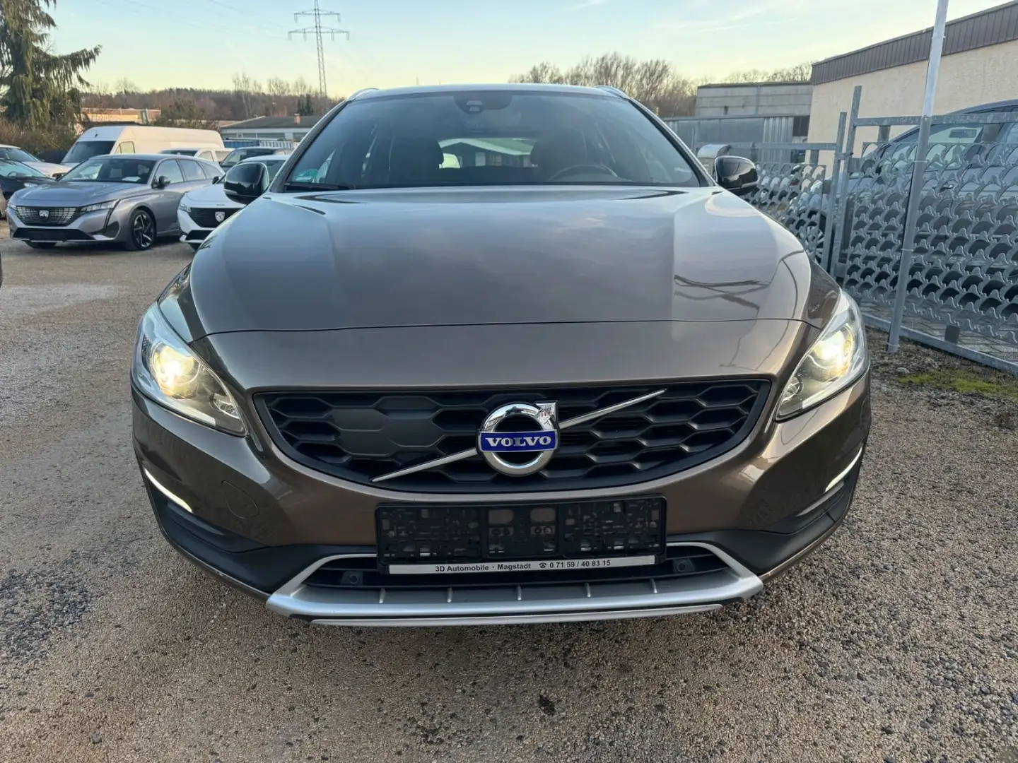 Volvo V60 CC Momentum AWD, Autom.sehr gepflegt - 2
