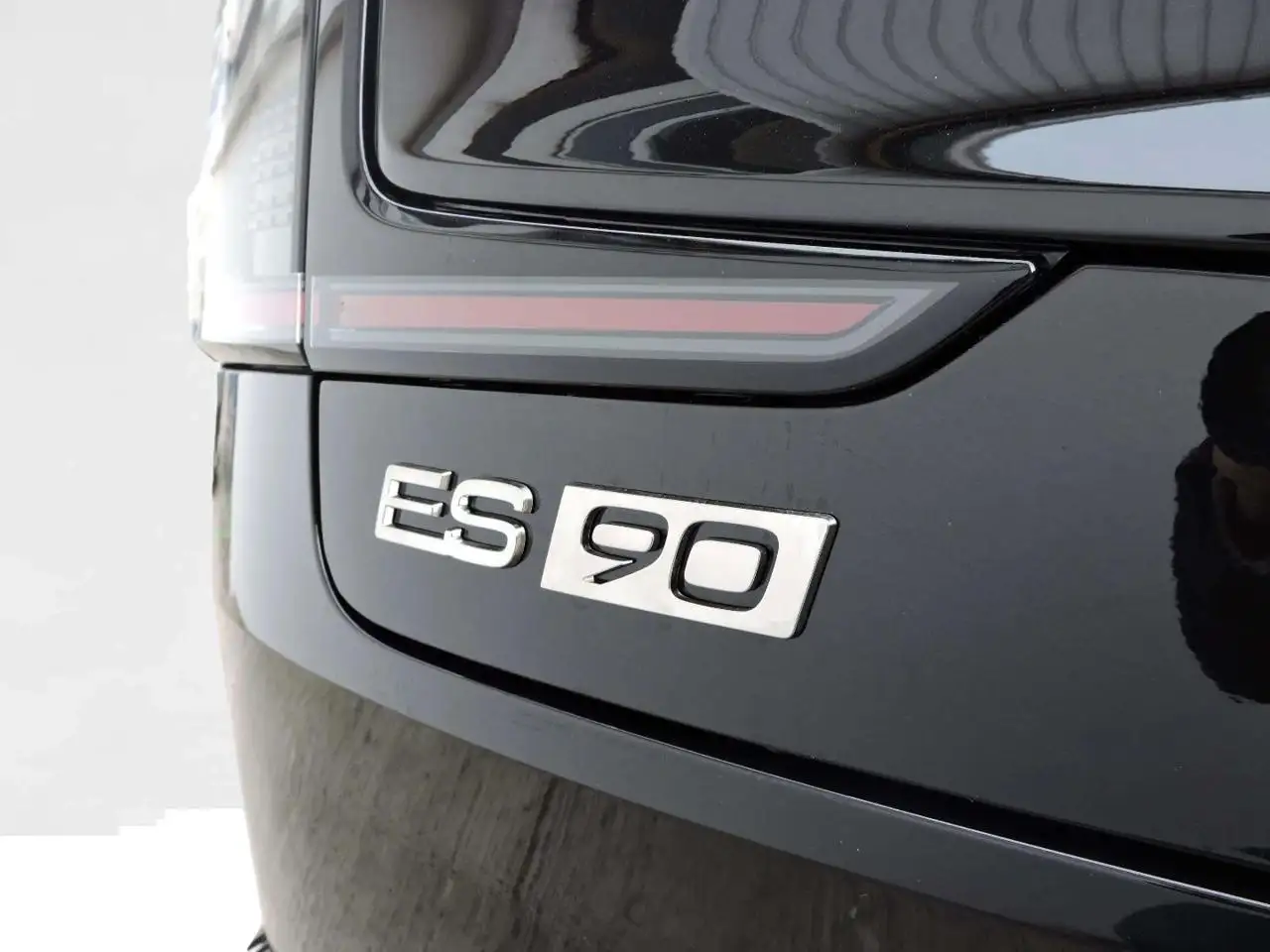 Volvo ES90 2026