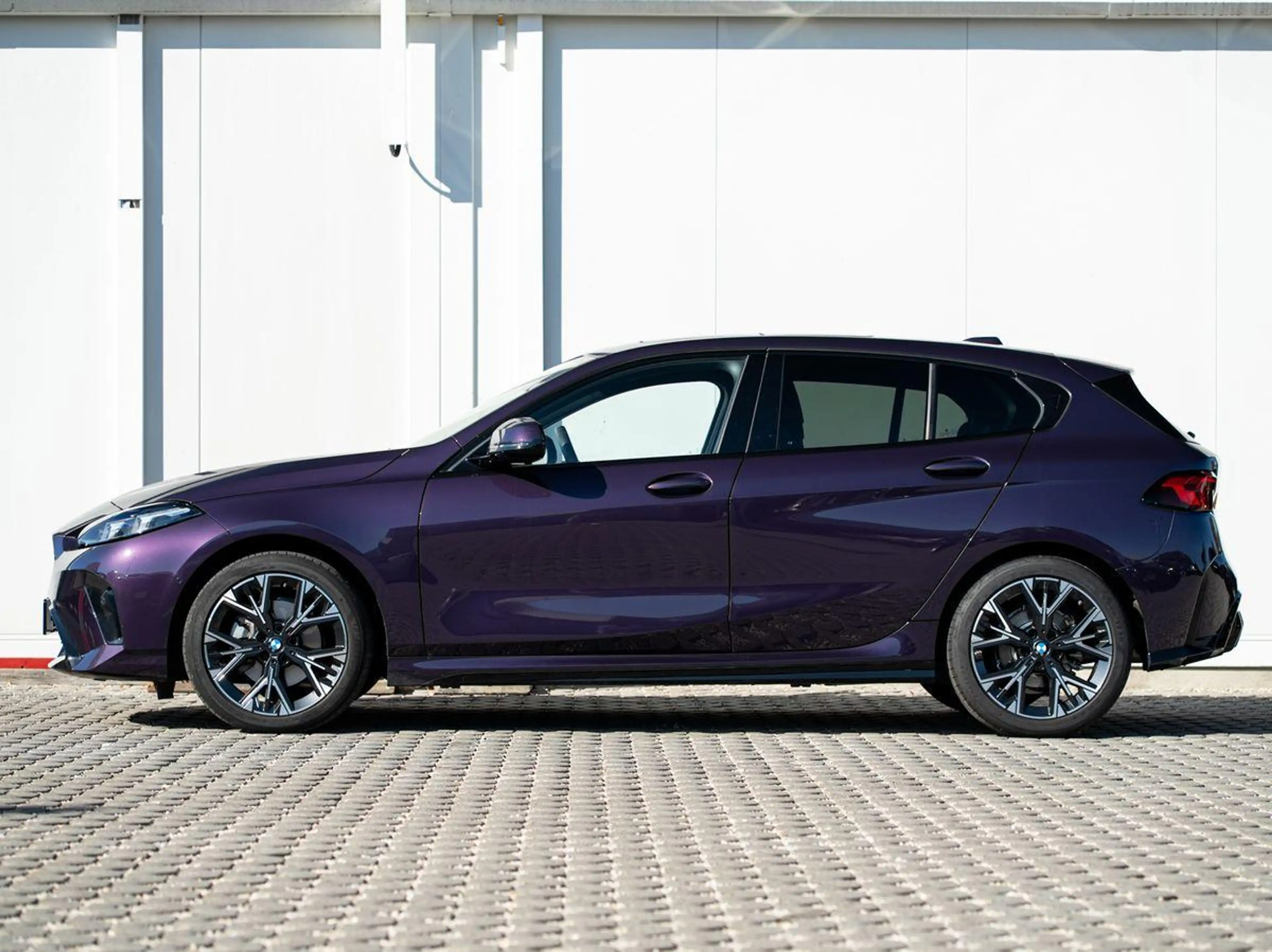 BMW 118 d M-Sport PANO KoZg aLED DrAssPlus Wireless — photo 8