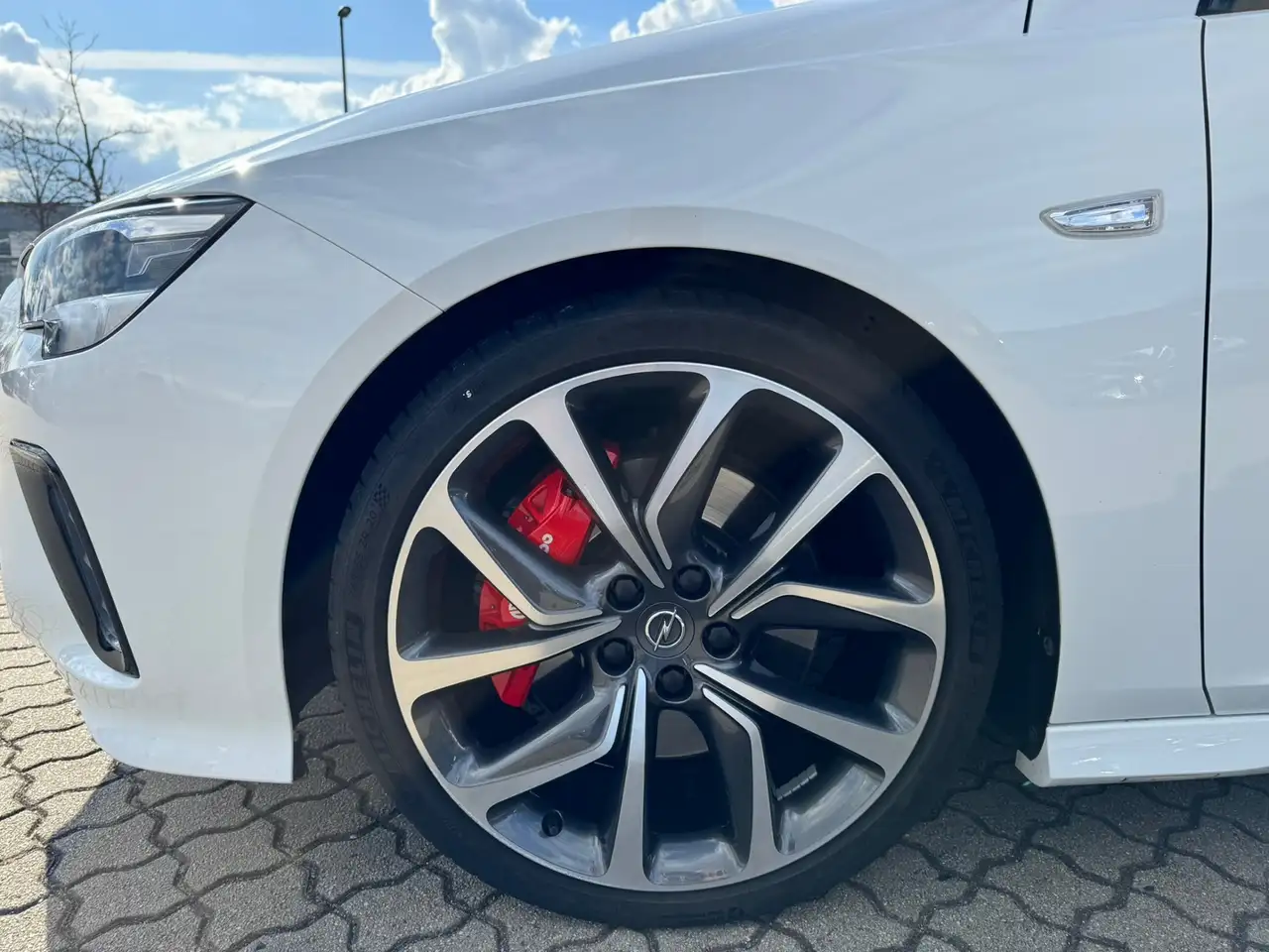 Opel Insignia B Grand Sport GSi 4x4 20