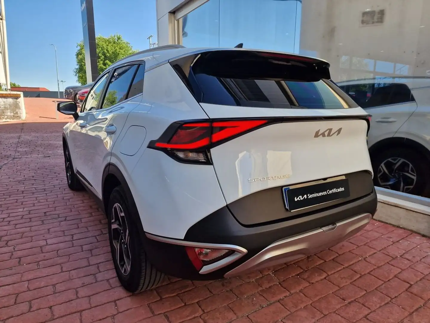 Kia Sportage 1.6 T-GDi Drive 150 Blanco - 2
