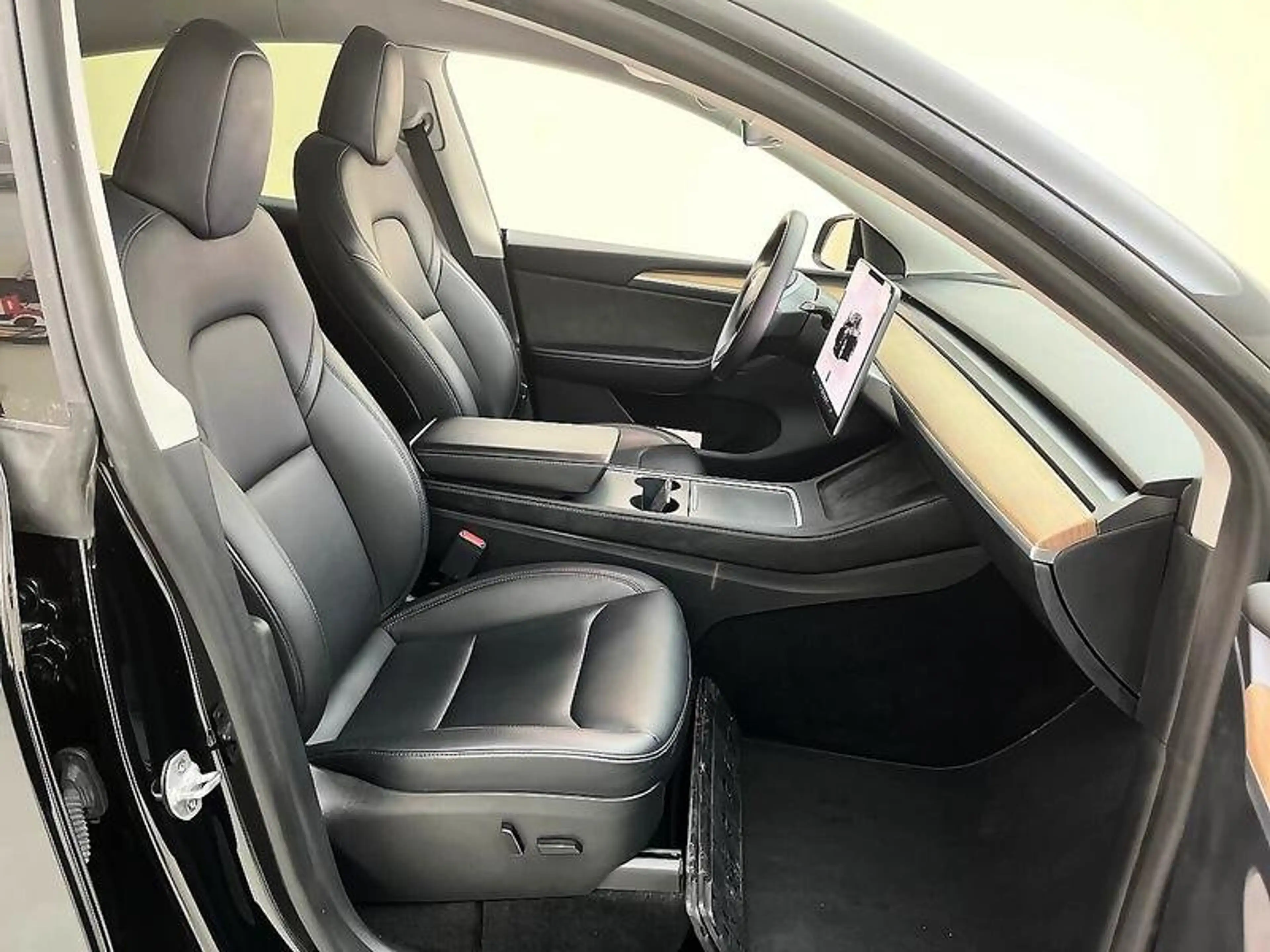 Tesla Model Y Long Range Dual Motor AWD 75 kWh Pano/WPU — photo 7