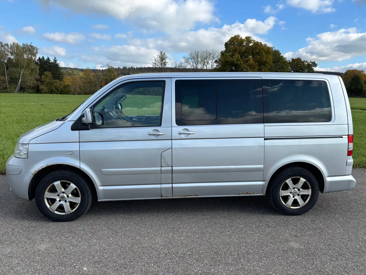 Volkswagen T5 Multivan Multivan 2,5 TDI Comfortline Silber - 1