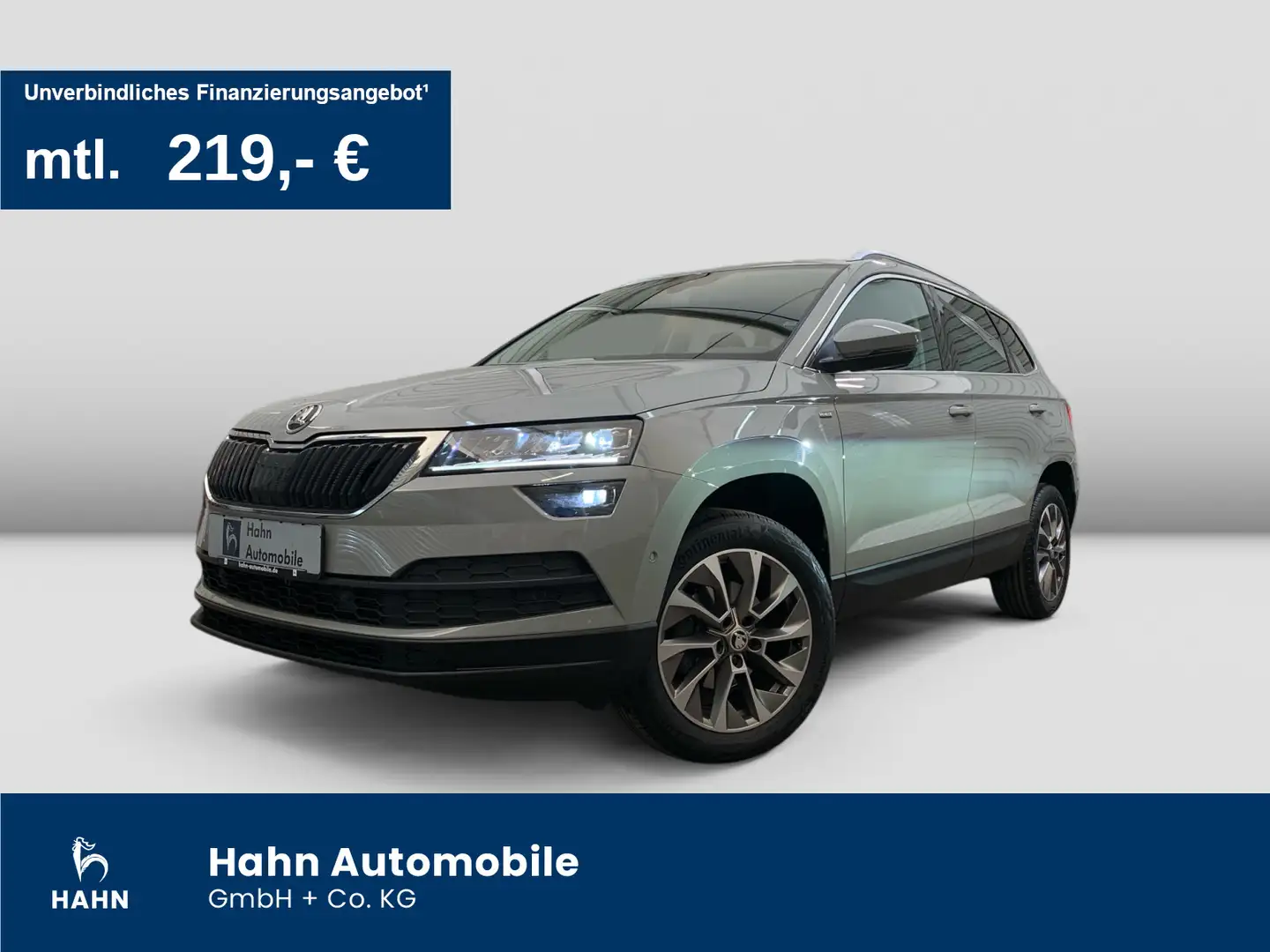 Skoda Karoq 1.5TSI ACT Clever DSG Navi Pano Kamera LED Grijs - 1