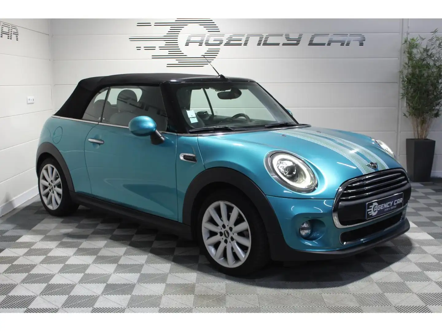 MINI One Cabriolet 1.5i - 102  F57 LCI  One Heddon Street Bleu - 2
