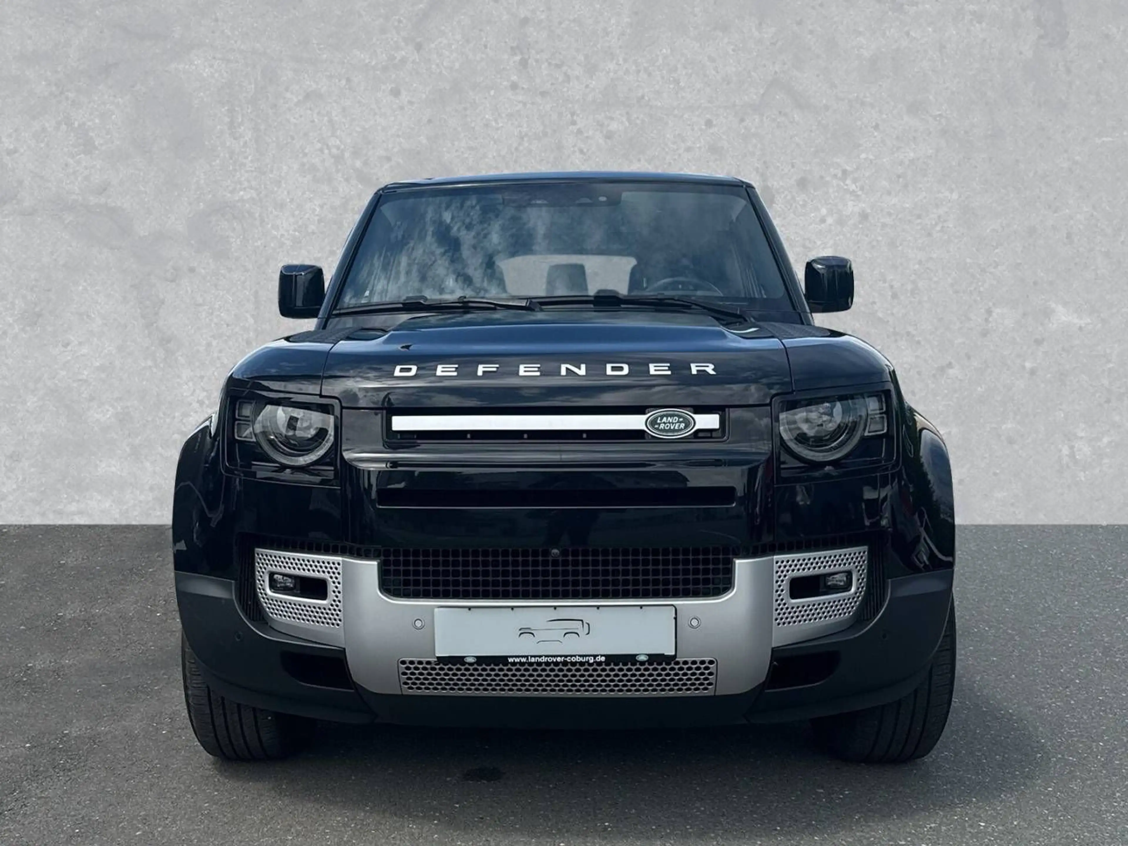Land Rover Defender 130 P400 SE — photo 8