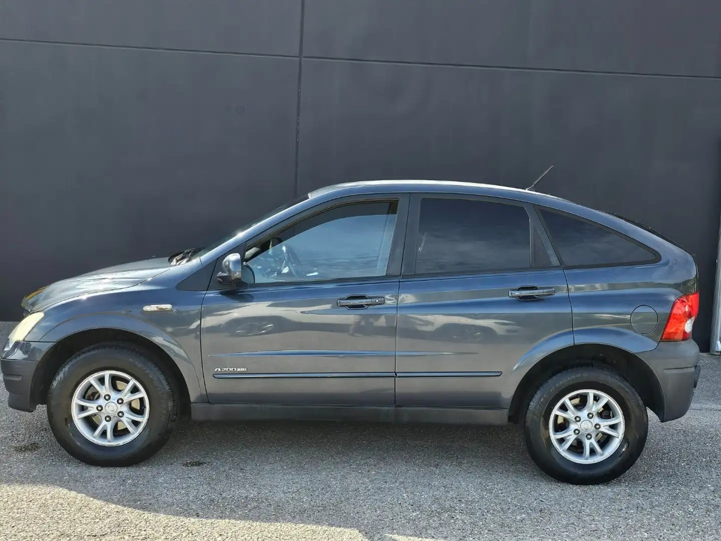 SsangYong Actyon 2.0 XDi 2WD Ciak Grigio - 2