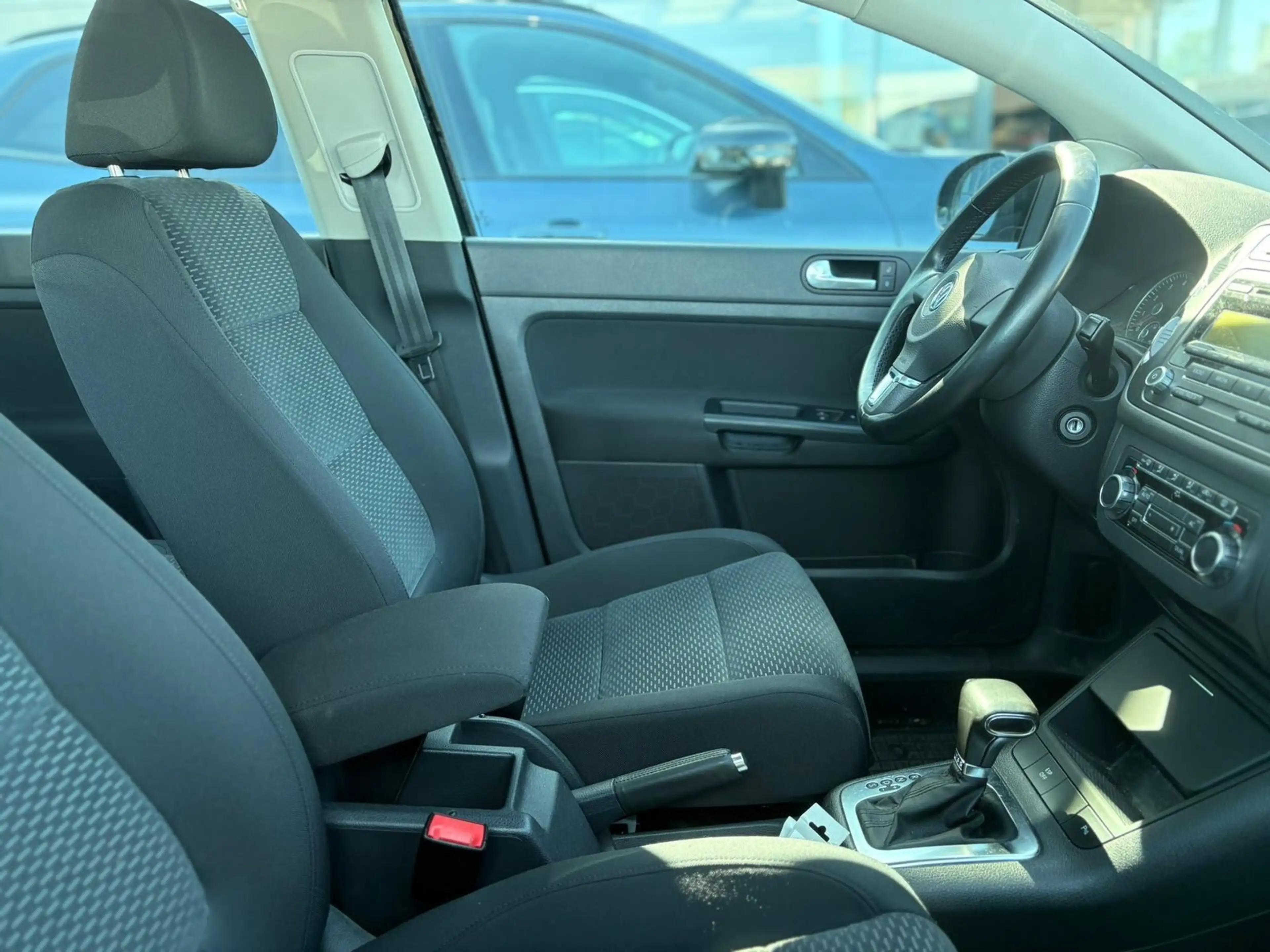 Volkswagen Golf Plus 1,4 TSI DSG Comfortline Schiebedach/1. — photo 6