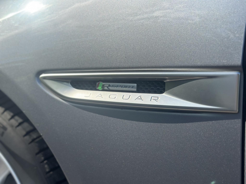 Jaguar XF Sportbrake 2.0d Chequered Flag R Sport Panoramadak — photo 9