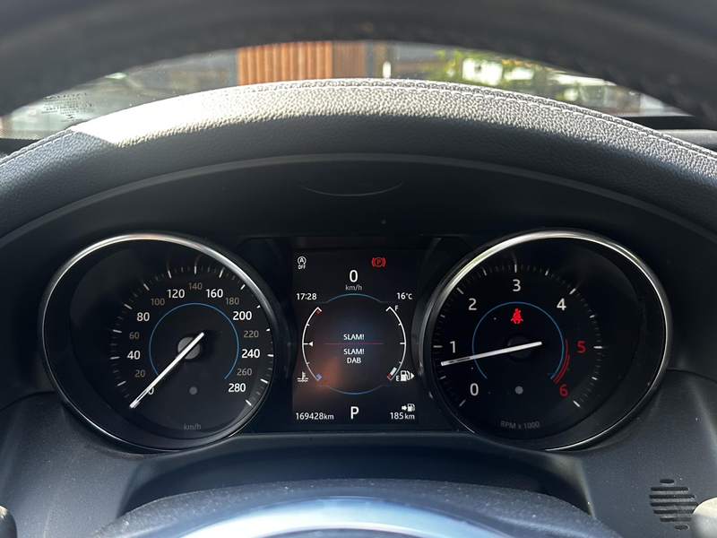 Jaguar XF Sportbrake 2.0d Chequered Flag R Sport Panoramadak — photo 20