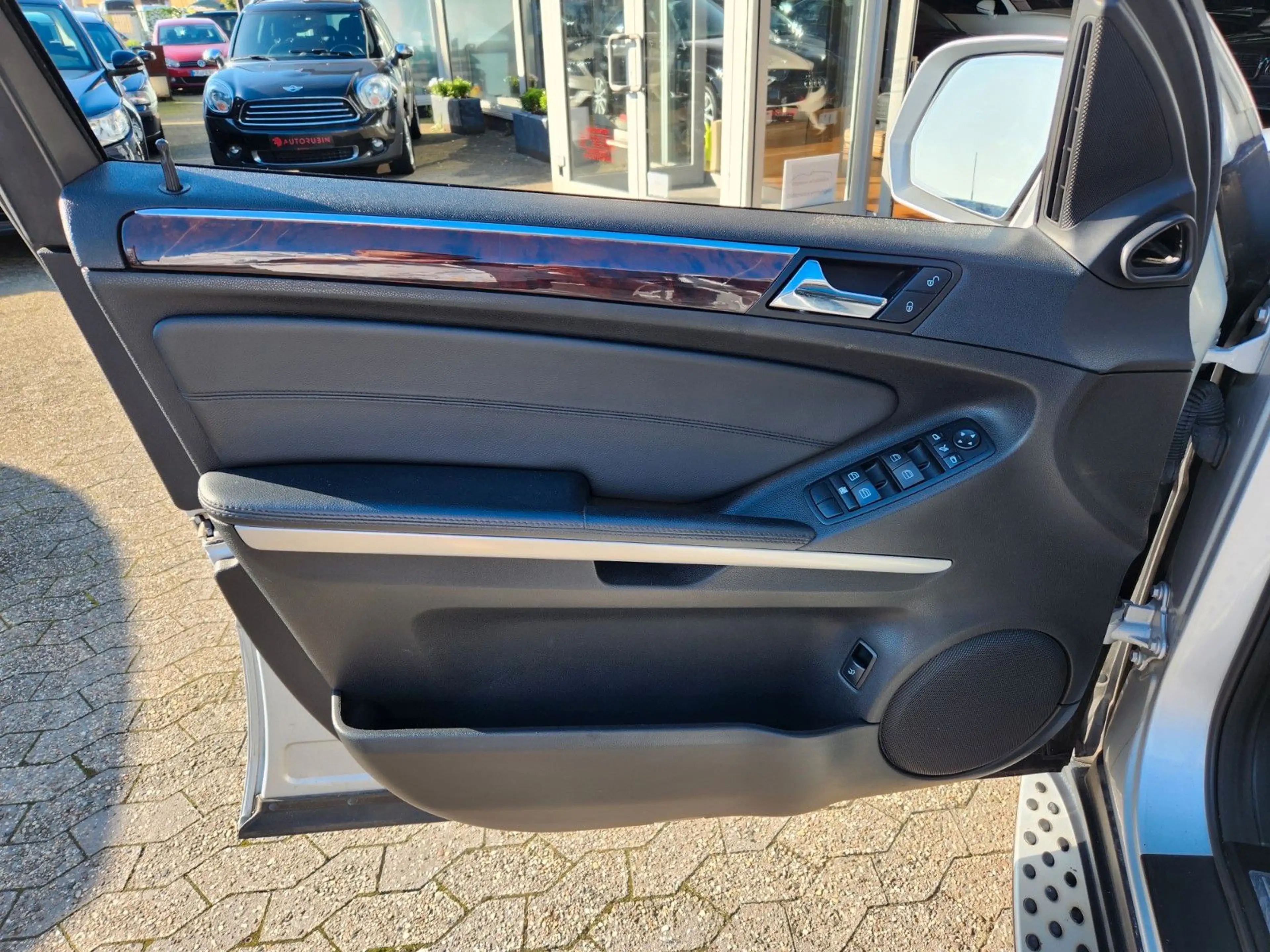 Mercedes-Benz ML 350 CDI 4MATIC LEDER/EL.SD/KAMERA — photo 19