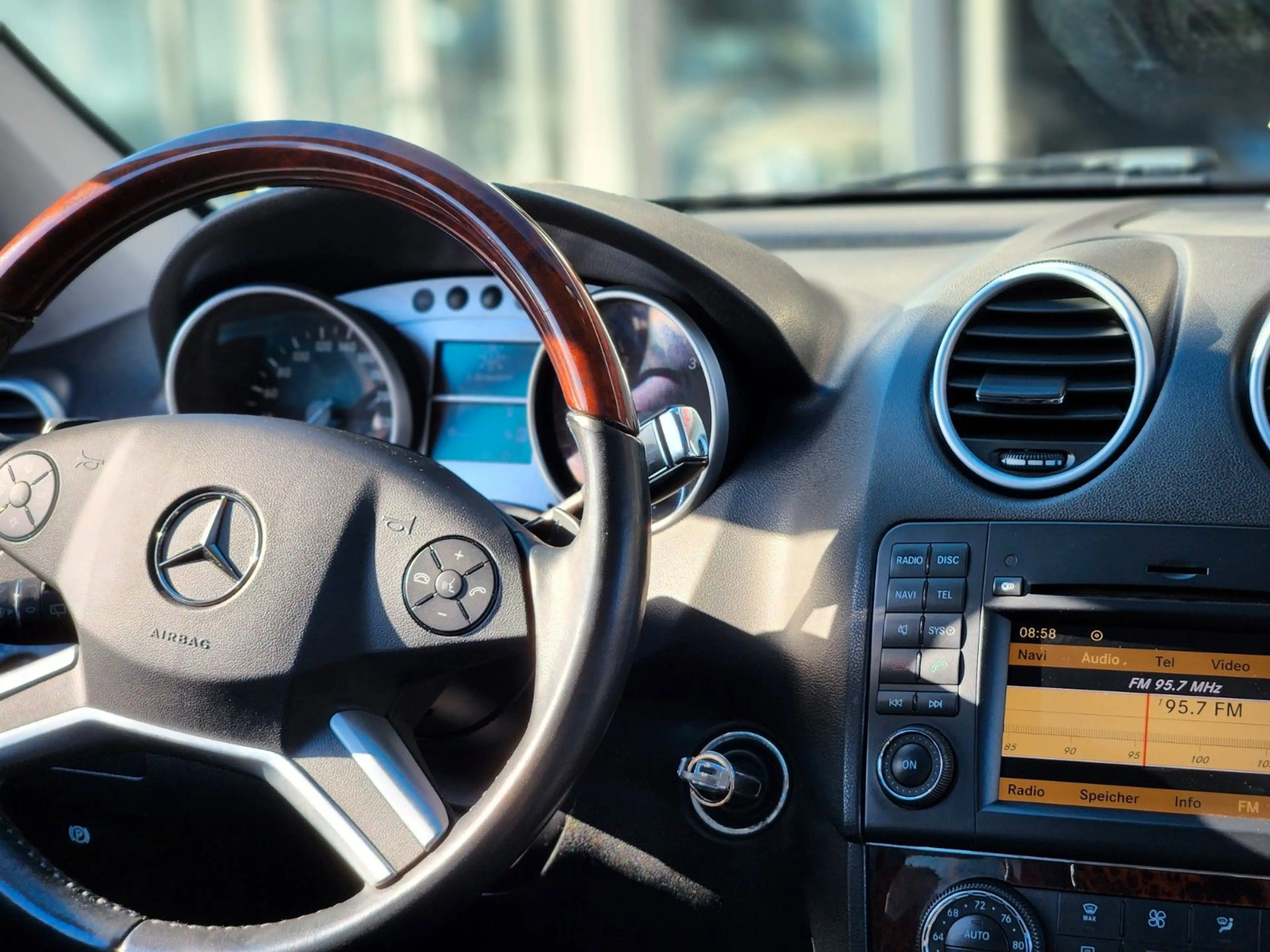 Mercedes-Benz ML 350 CDI 4MATIC LEDER/EL.SD/KAMERA — photo 20
