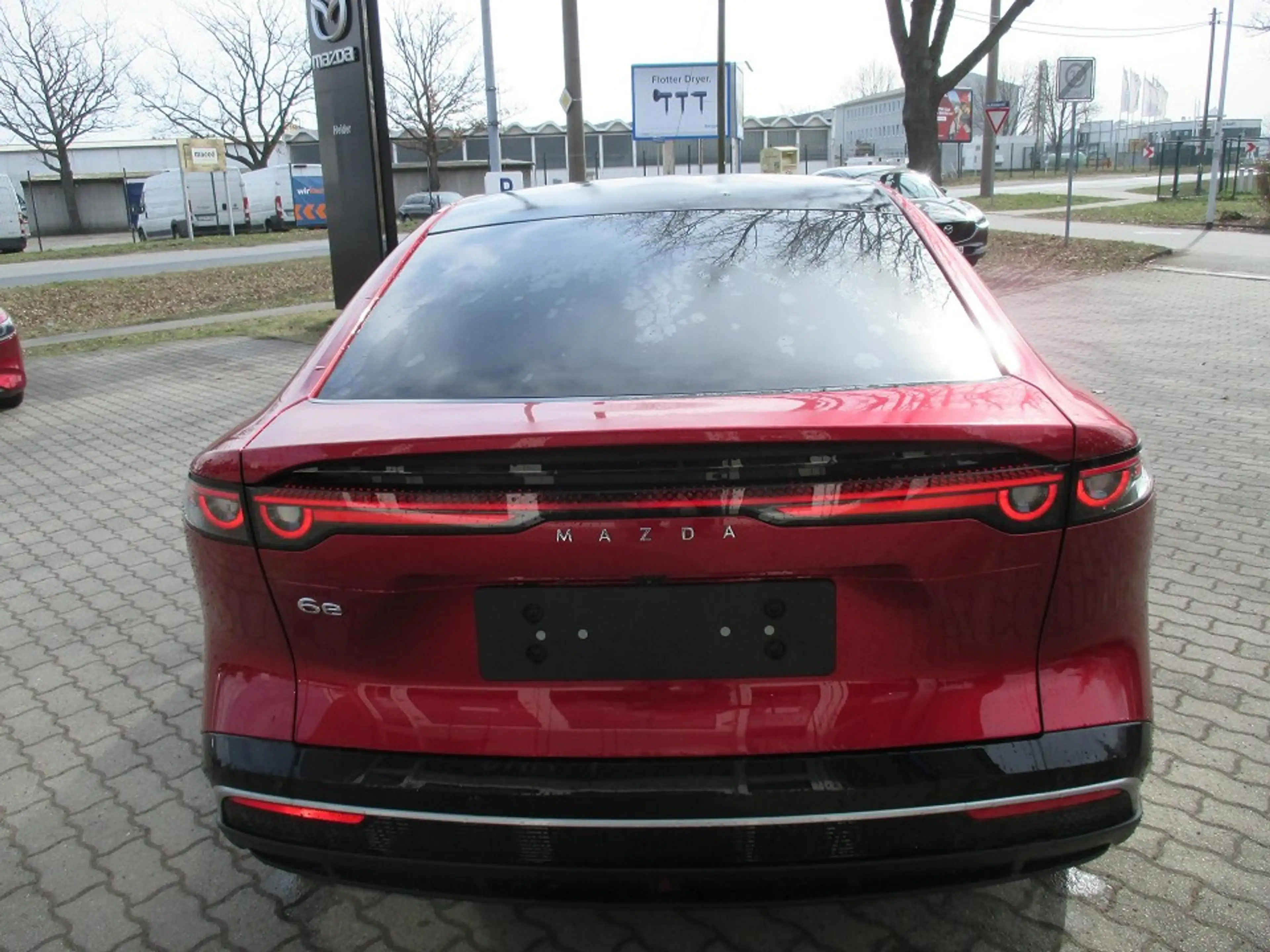 Mazda 6e 5HB EV 258 1AT RWD Takumi Plus — photo 8
