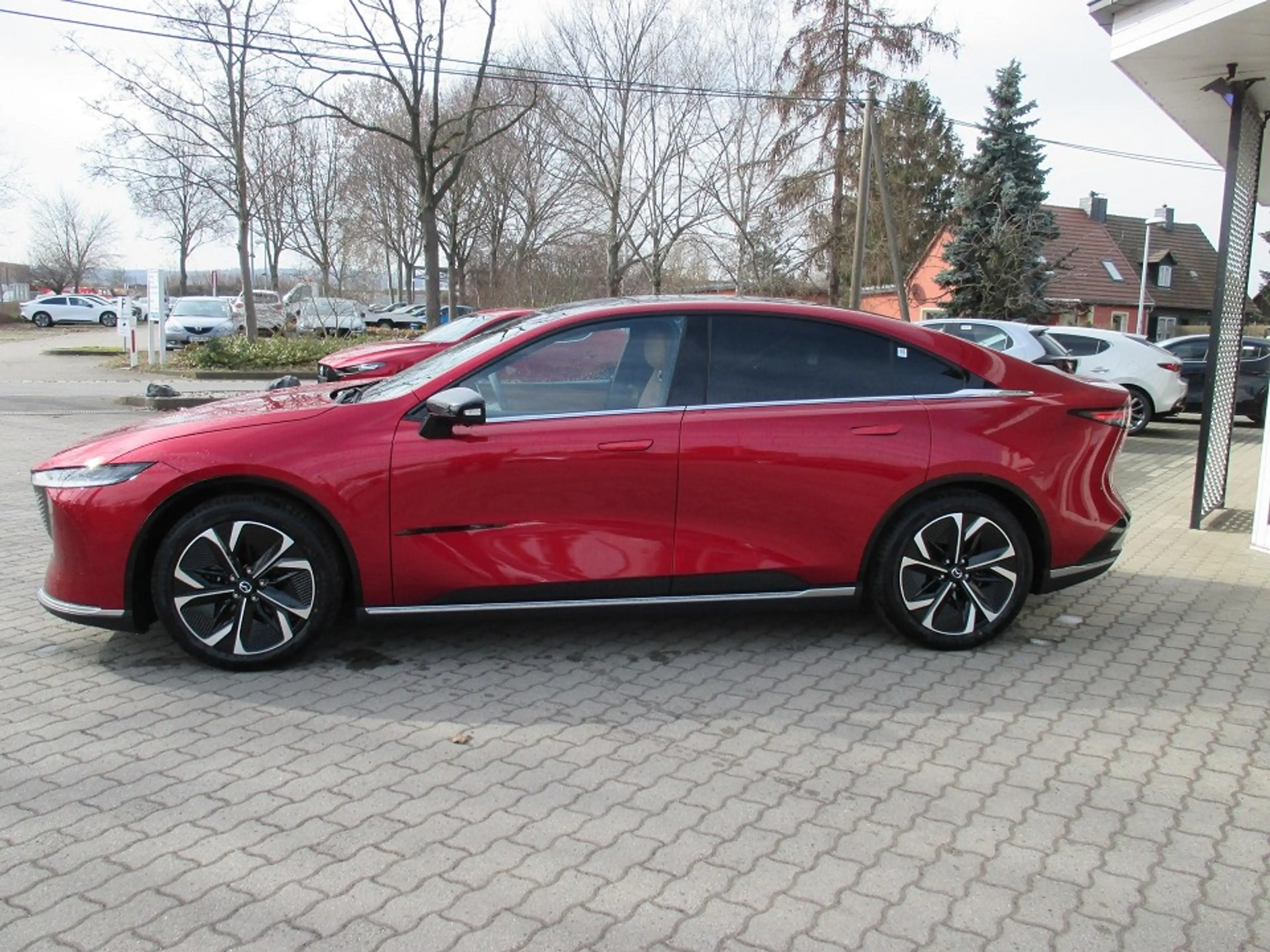 Mazda 6e 5HB EV 258 1AT RWD Takumi Plus — photo 4