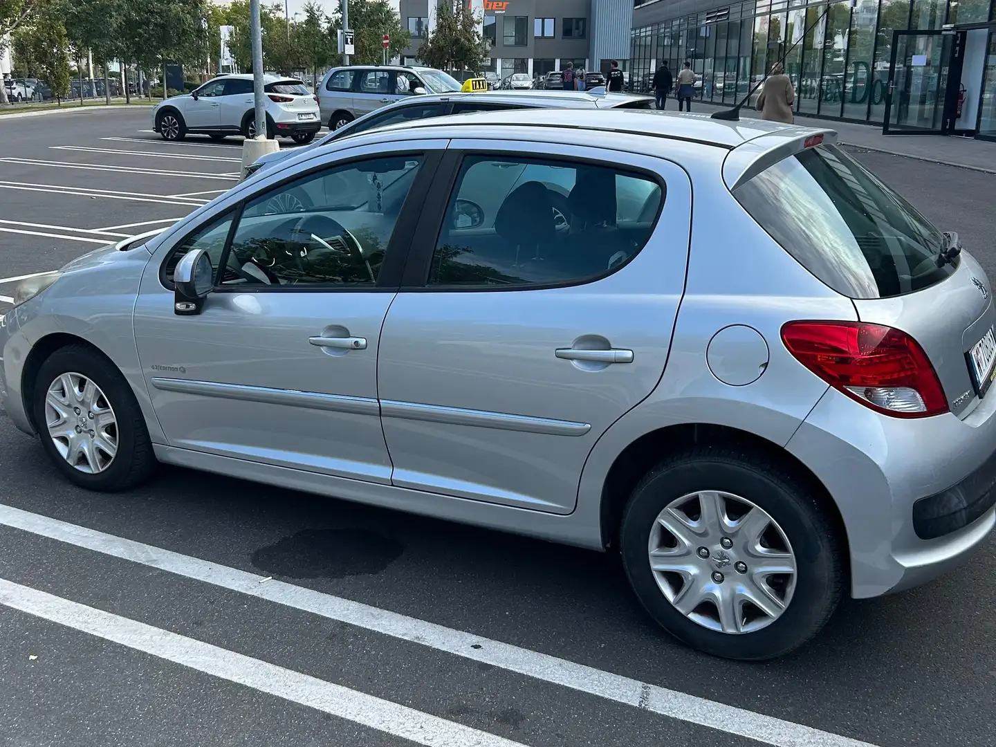 Peugeot 207 207 Ö3-Edition 1,4 16V VTi Ö3-Edition Silber - 1