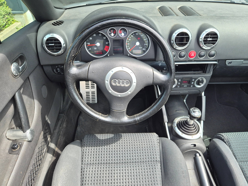 Audi TT 1.8 Turbo 20v — photo 10