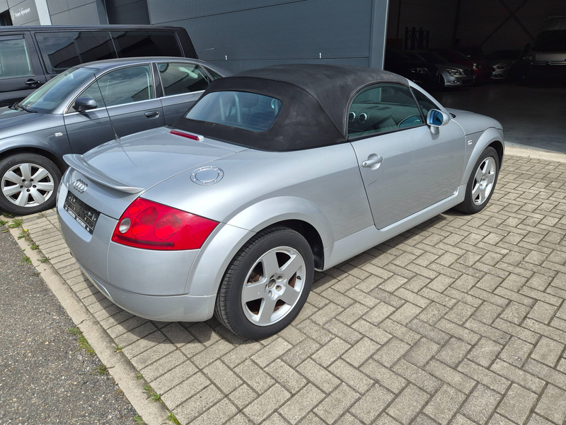 Audi TT 1.8 Turbo 20v — photo 8