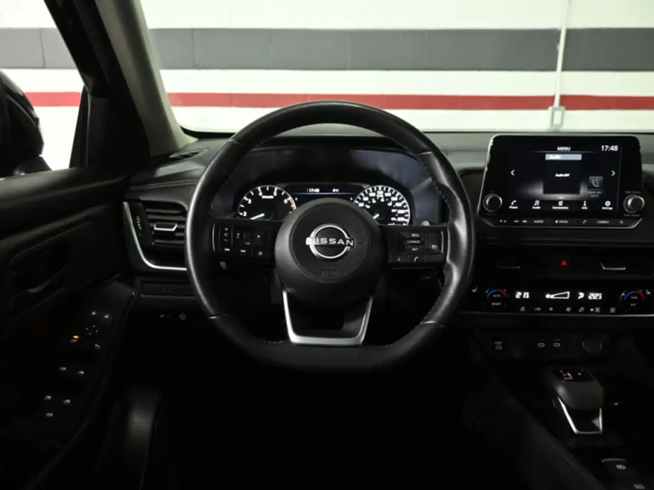 Nissan Rogue снимка Nissan Rogue