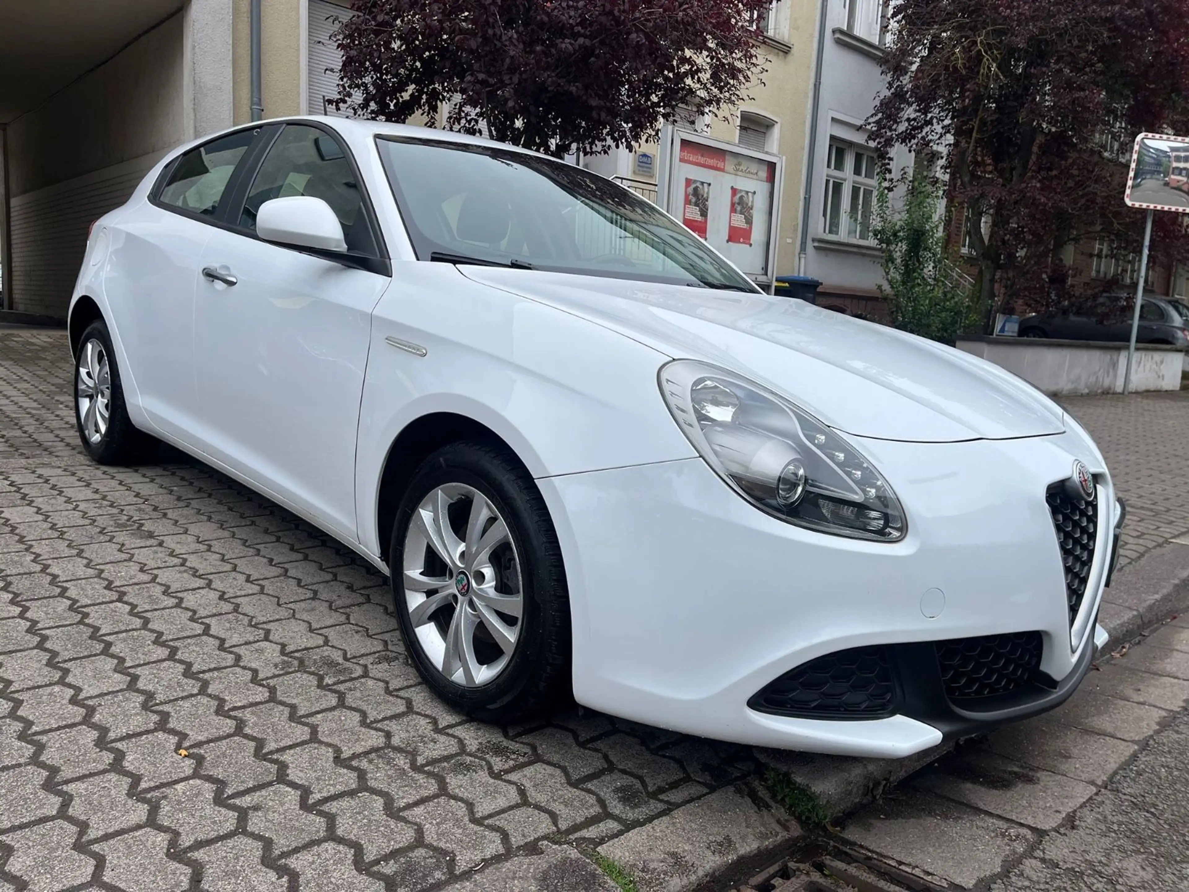 Alfa Romeo Giulietta 1.6 JTDm 16V TCT Super, Automatik,E6 — photo 3