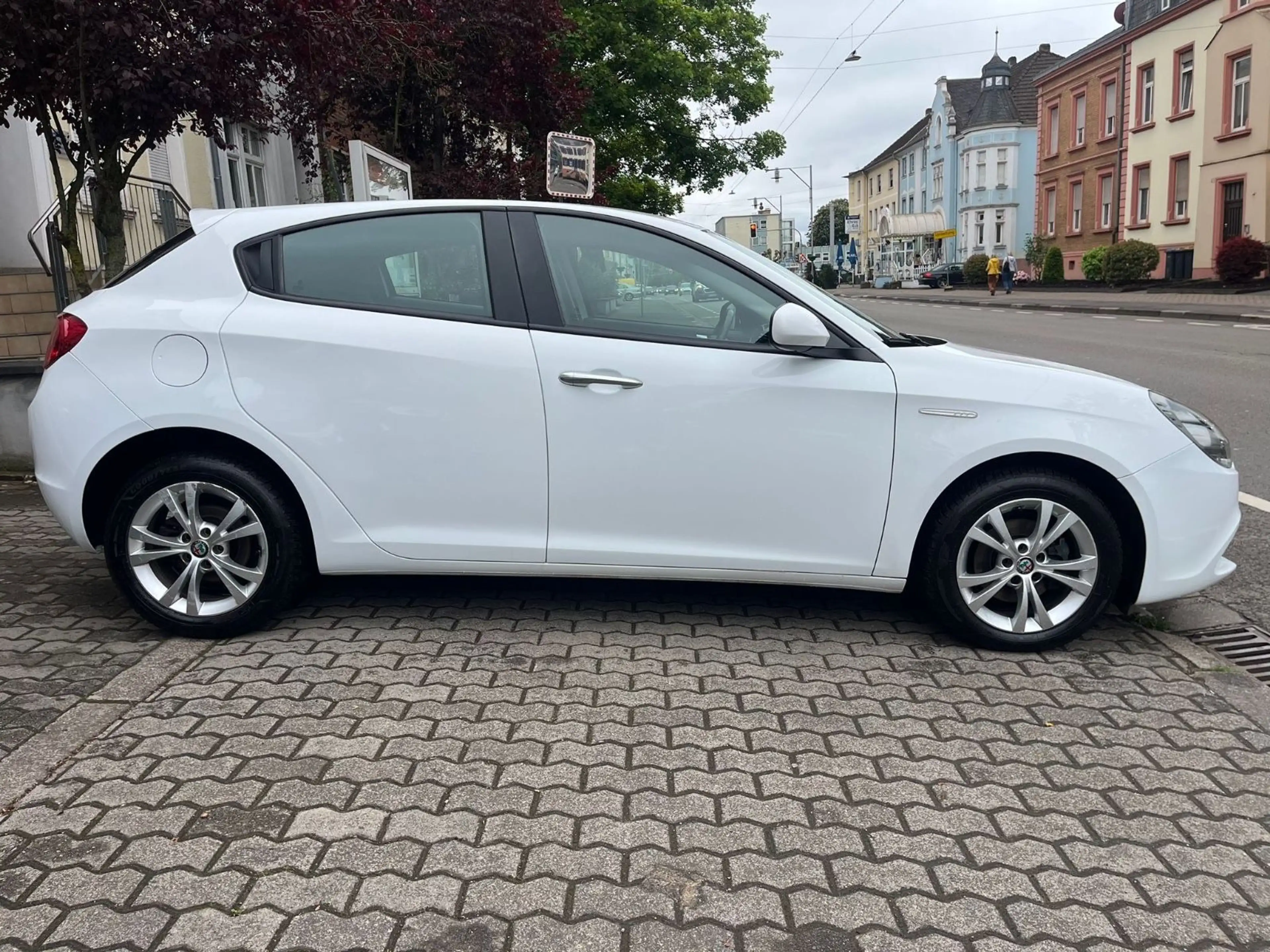 Alfa Romeo Giulietta 1.6 JTDm 16V TCT Super, Automatik,E6 — photo 5