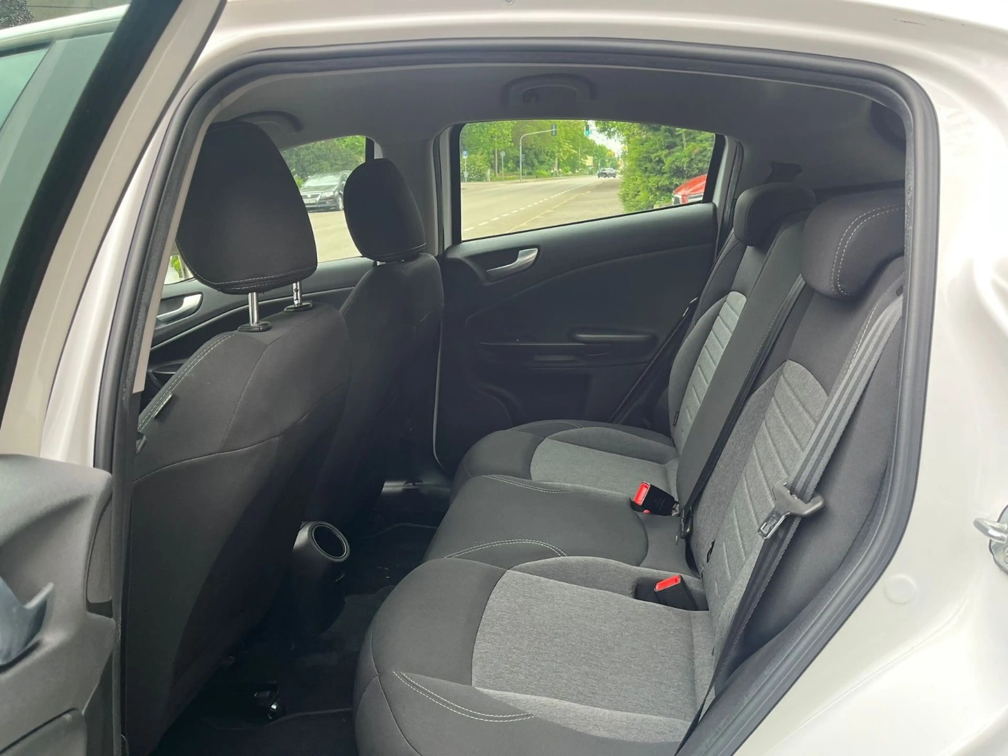 Alfa Romeo Giulietta 1.6 JTDm 16V TCT Super, Automatik,E6 — photo 13