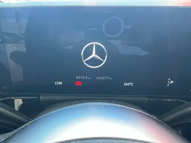 Mercedes-Benz GLA view 13