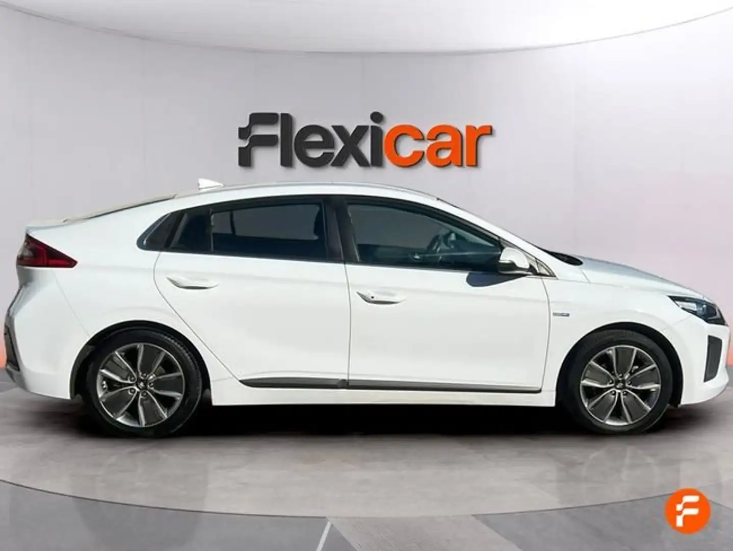 Hyundai IONIQ HEV 1.6 GDI Tecno Blanco - 2