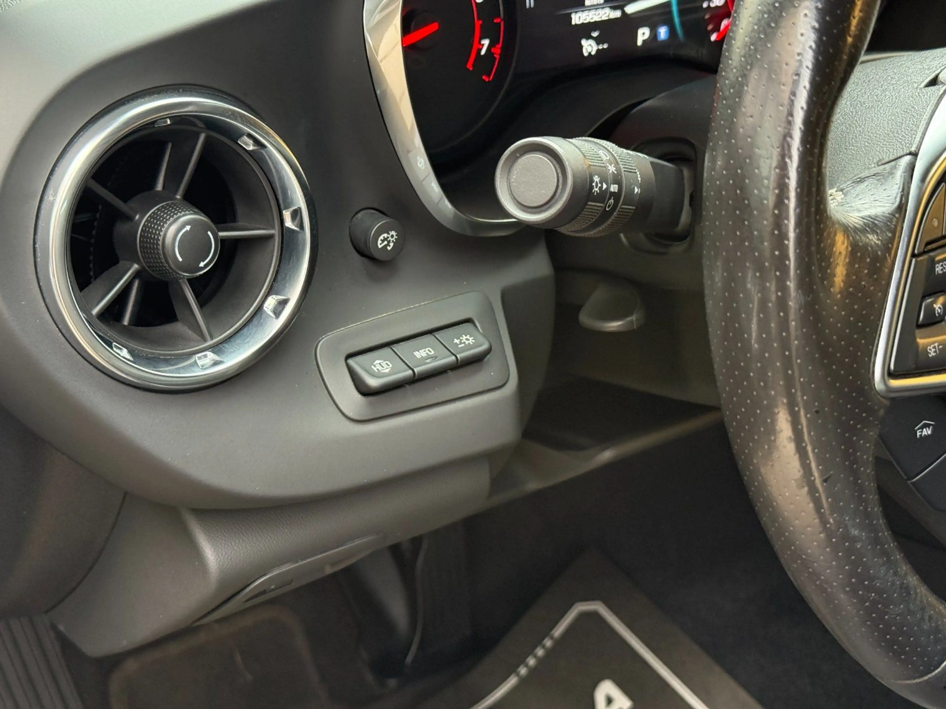 Chevrolet Camaro 6.2 V8 — photo 9