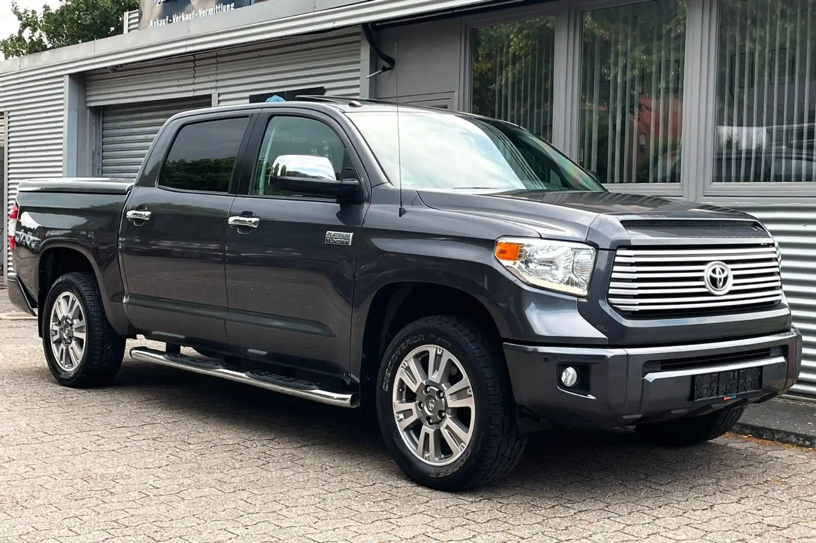 Toyota Tundra 4x4 V8 PLATINUM AUT. PRINS LPG LEDER AHK Grau - 1