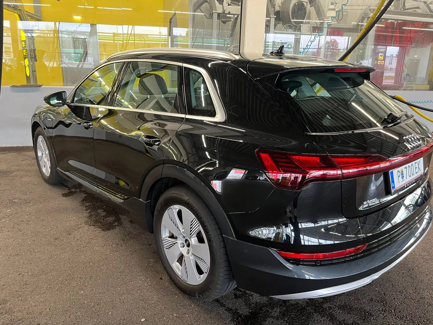 Audi e-tron e-tron SB 55 quattro 95kWh Advanced Advanced Schwarz - 1