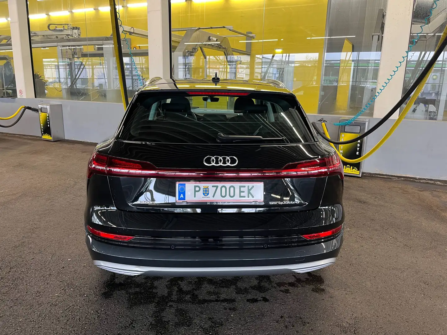 Audi e-tron e-tron SB 55 quattro 95kWh Advanced Advanced Schwarz - 2