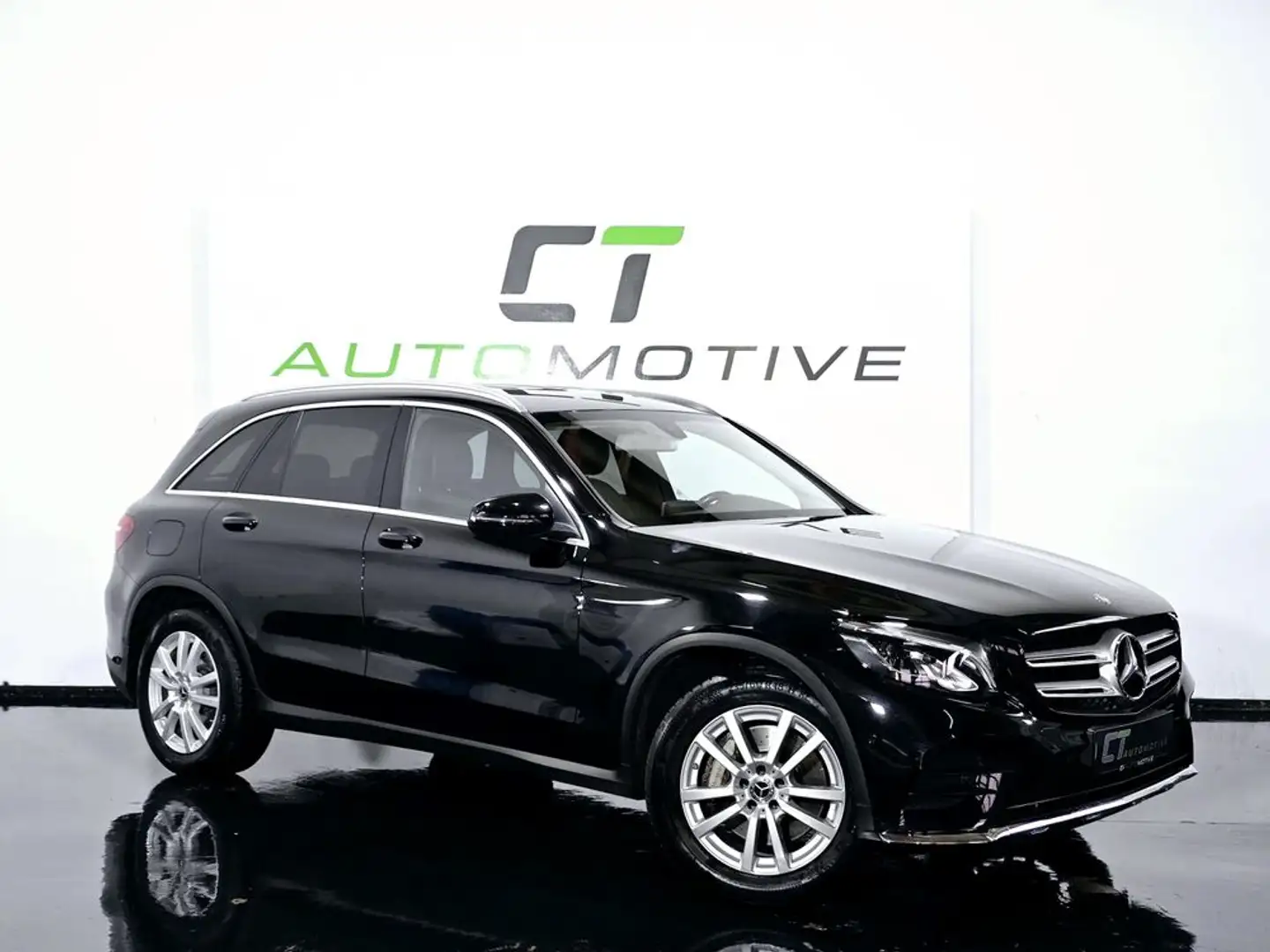 Mercedes-Benz GLC 220 d 4MATIC AMG-Line Aut Schwarz - 1