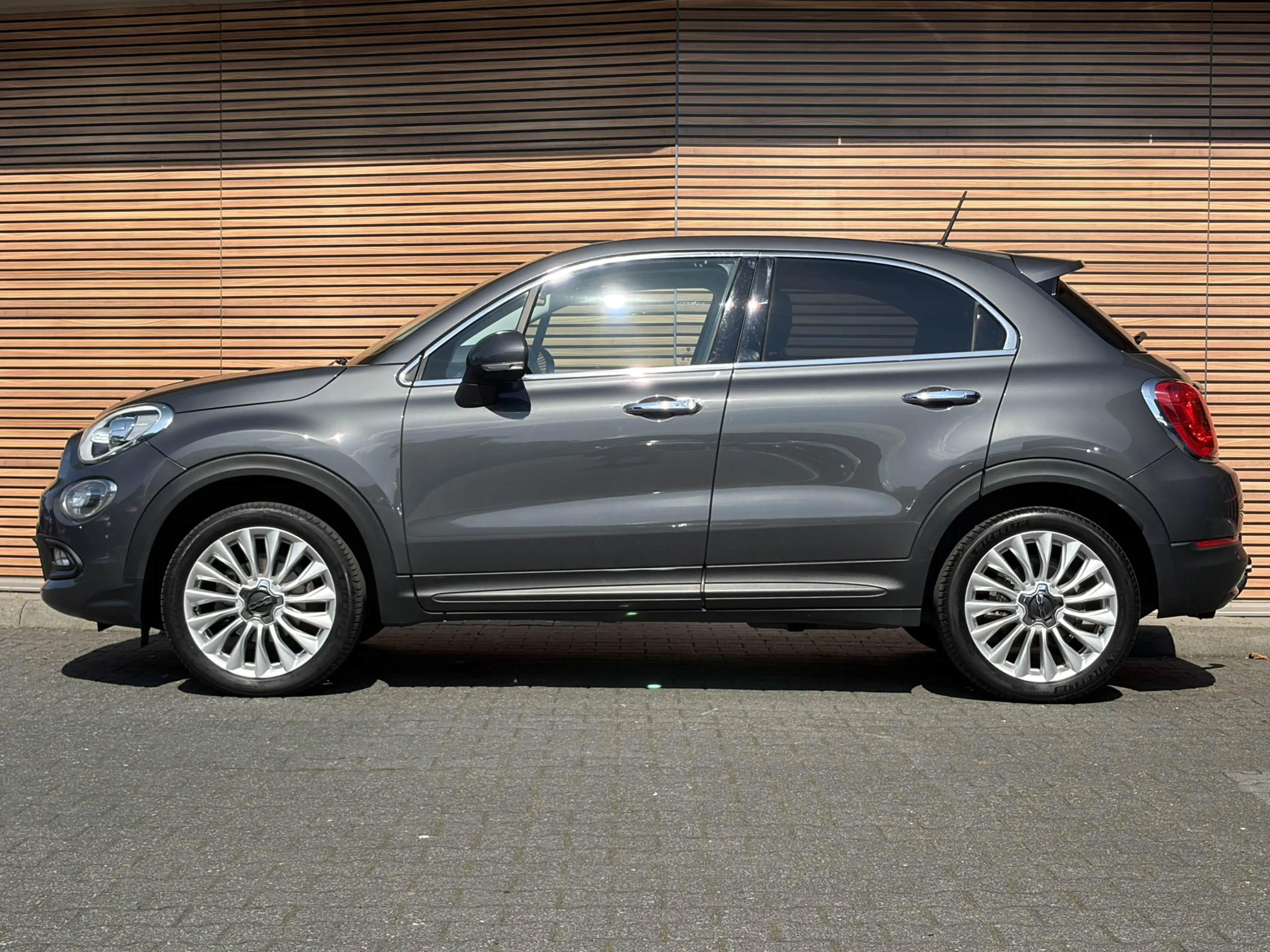 Fiat 500X 1.4 Turbo MultiAir Lounge Automaat / Navi / Cruise — photo 5