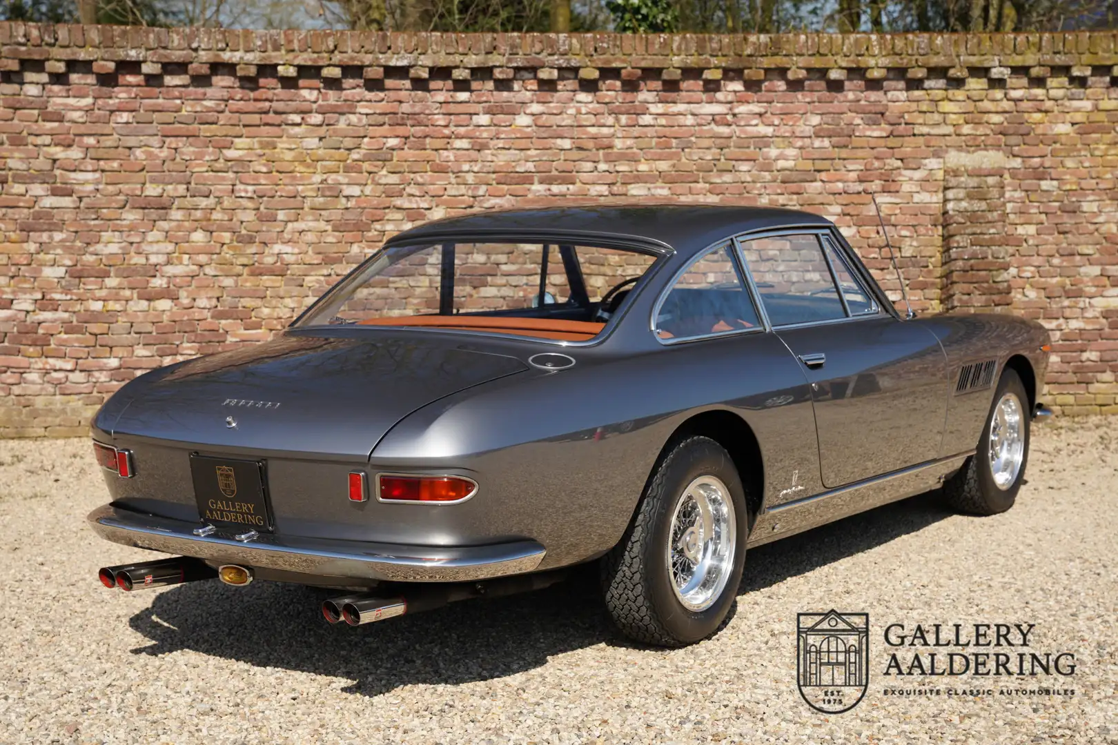 Ferrari 330 GT Interim Sought after Interim version, 5-speed, Gri - 2