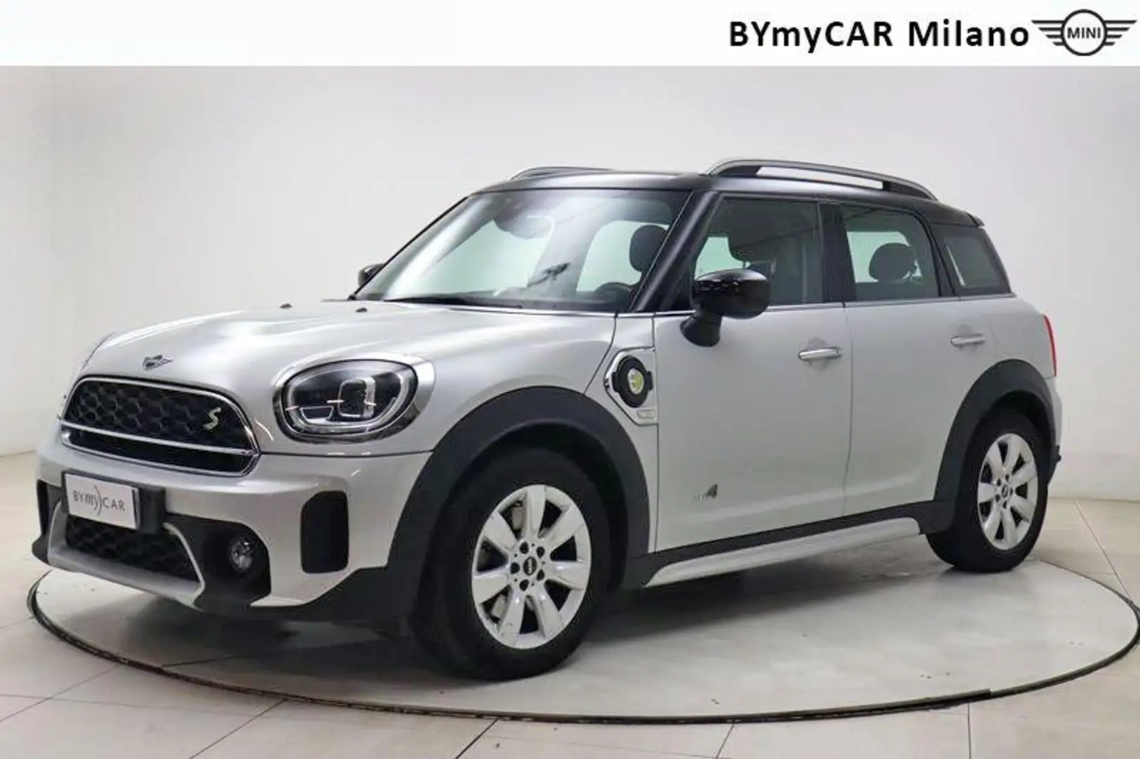 MINI Cooper SE Countryman 1.5   Classic all4 auto Stříbrná - 1