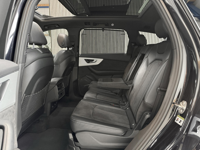 Audi Q7 60 TFSI e Quattro Competition - LUCHTVERING - PANO — photo 7