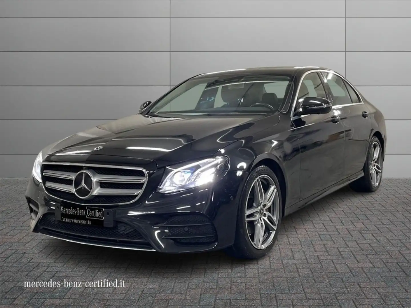 Mercedes-Benz E 220 220 d AMG Line auto Nero - 1