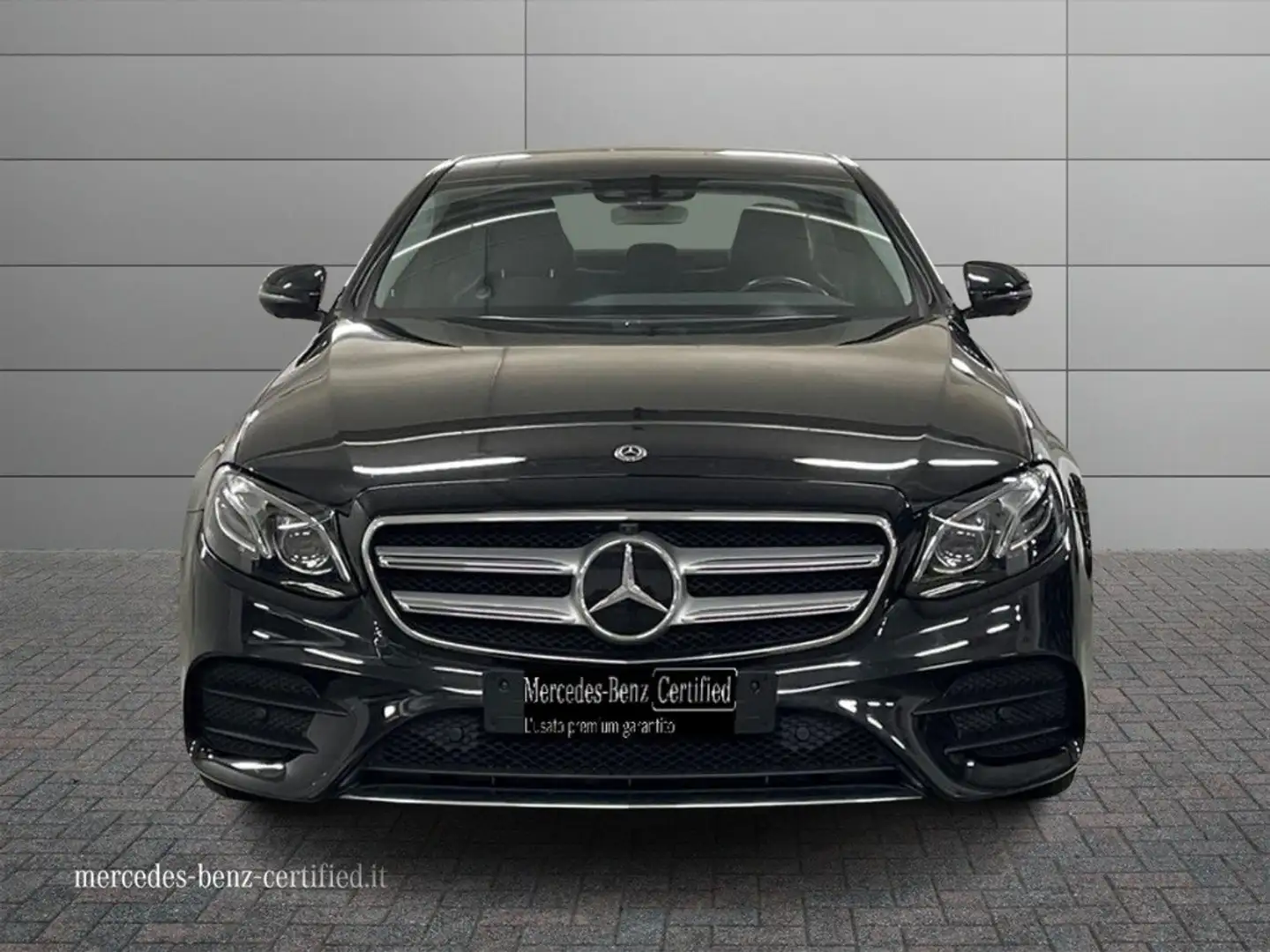 Mercedes-Benz E 220 220 d AMG Line auto Nero - 2