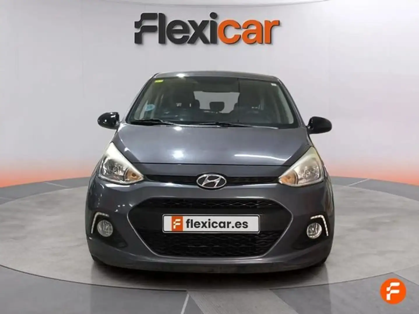 Hyundai i10 1.2 Go Plus Gris - 2