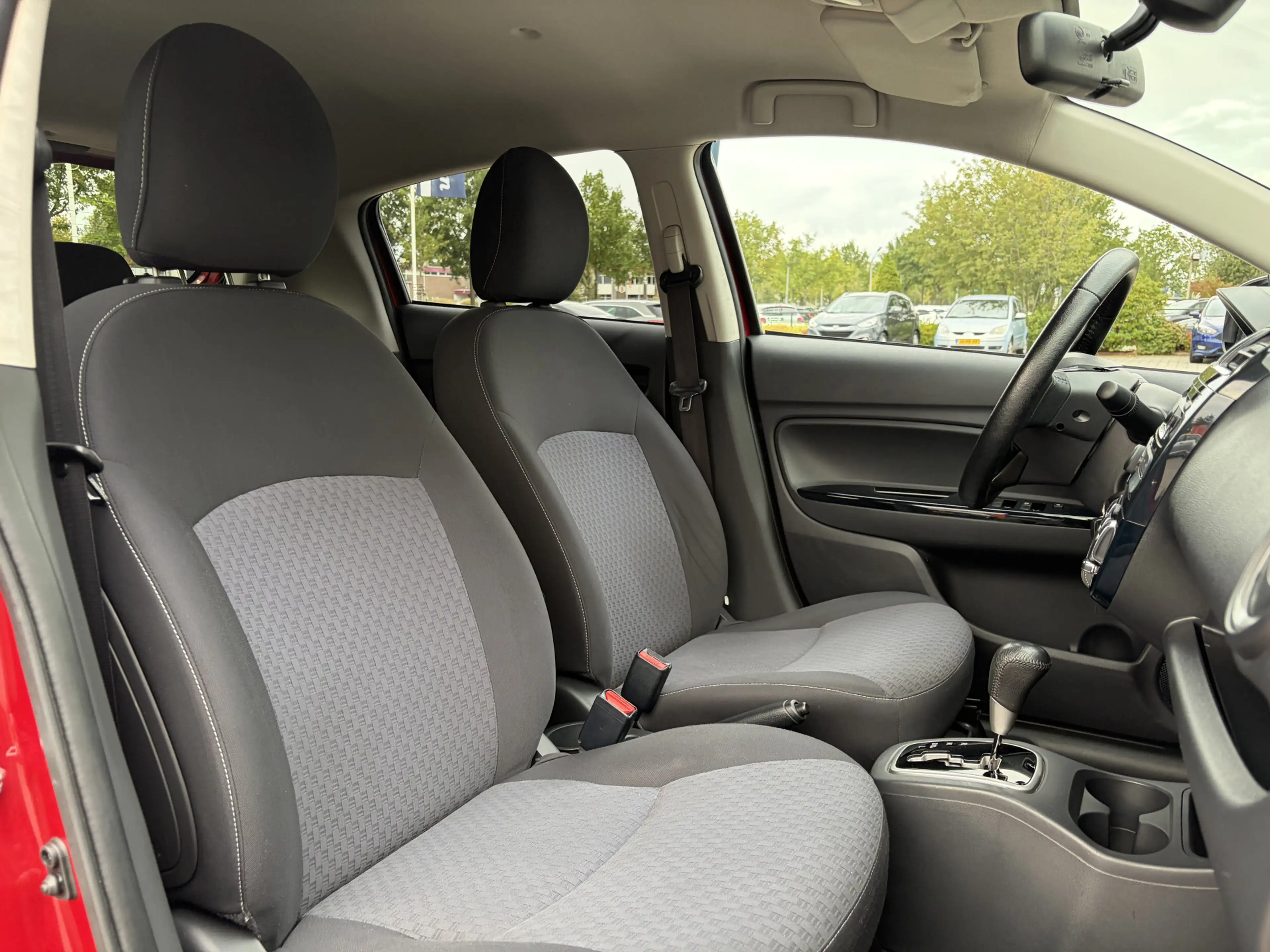 Mitsubishi Space Star 1.0 Intense | AUTOMAAT | Airco | Rijklaar met beur — photo 5