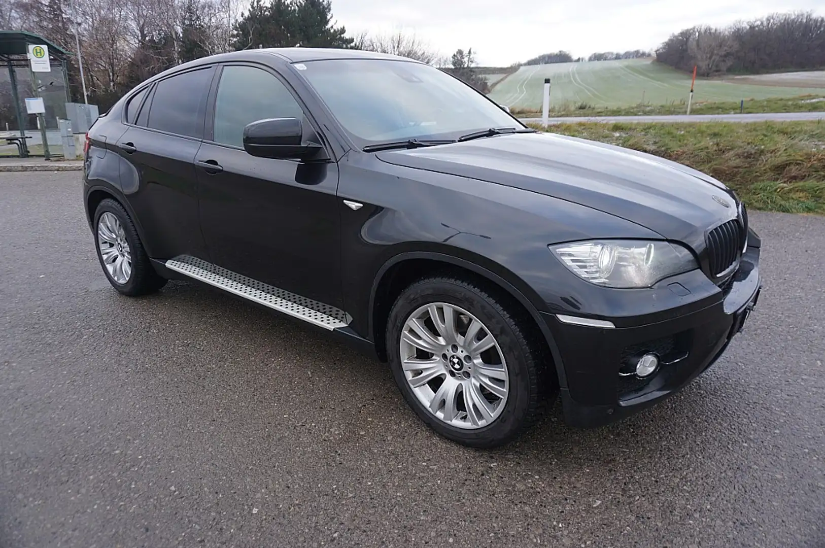 BMW X6 xDrive40d Österreich-Paket Aut. Schwarz - 2