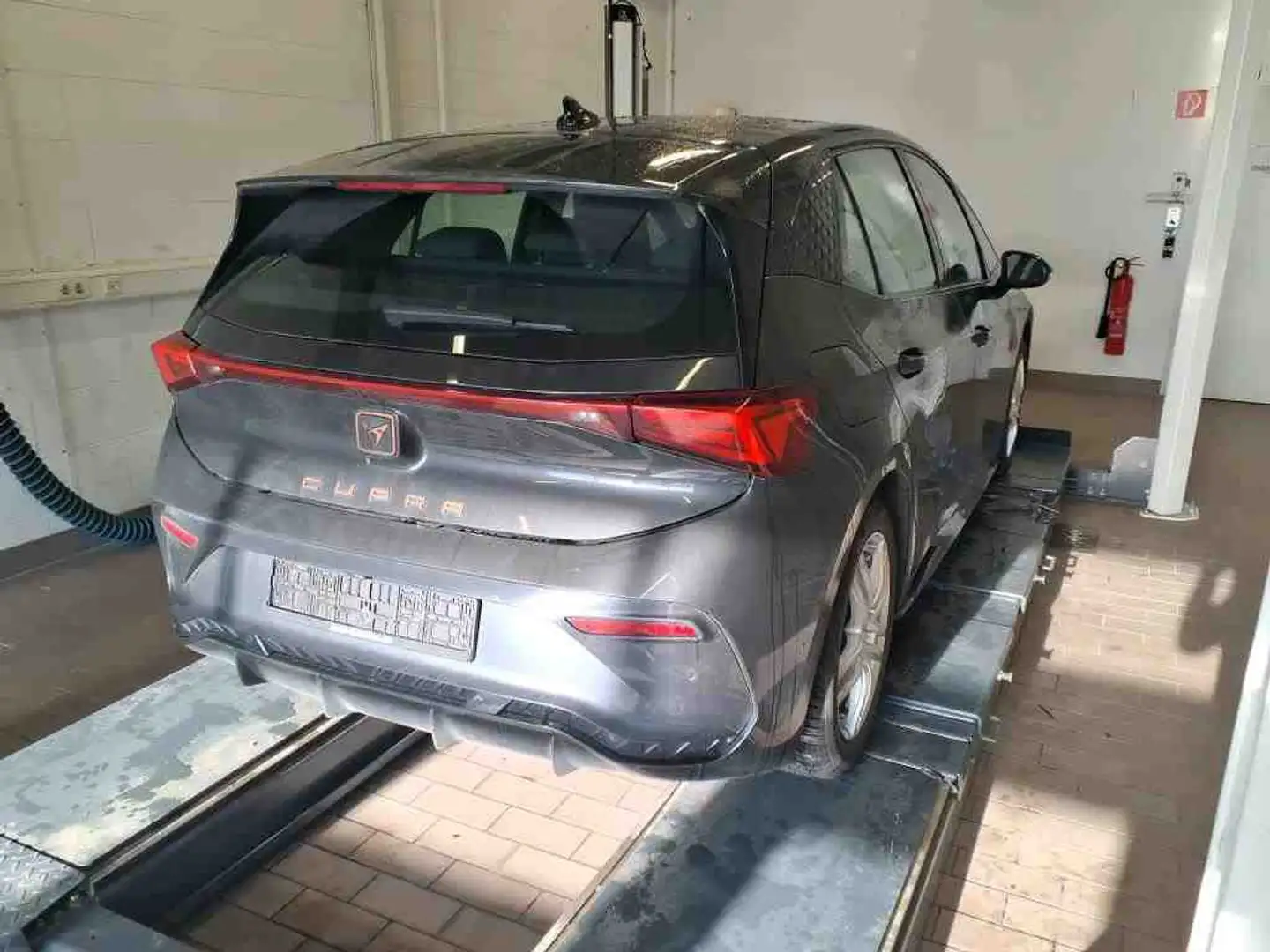 CUPRA Born electric*NAVI*WÄRMEPUMPE*ACC*LED*18ZOLL*KAM Gris - 2