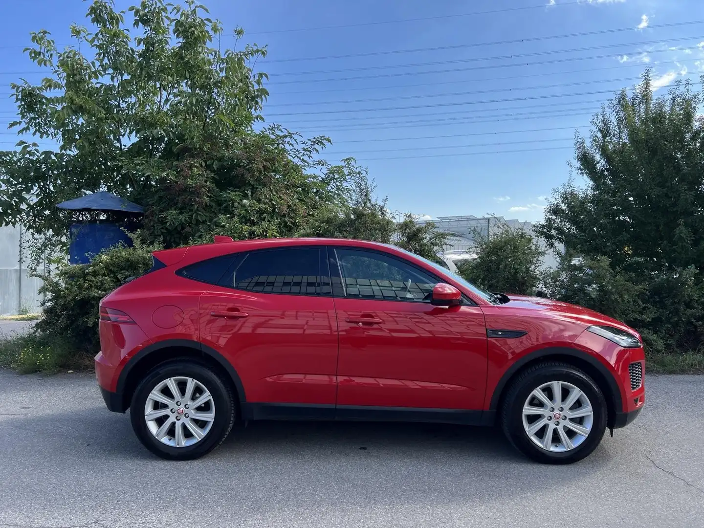 Jaguar E-Pace Jaguar E-Pace D150 AWD Aut. *Extras* Rot - 2